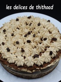 Une photo de Gâteau aux noix et au café