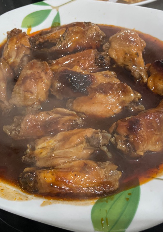Una foto de Alitas a la salsa del San