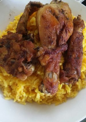 Una foto de Moro de maíz con pollo guisado