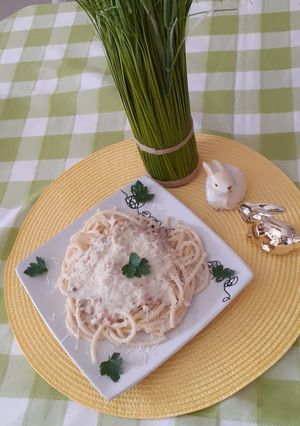 Carbonara spagetti Húsvéti sonkából recept fotója