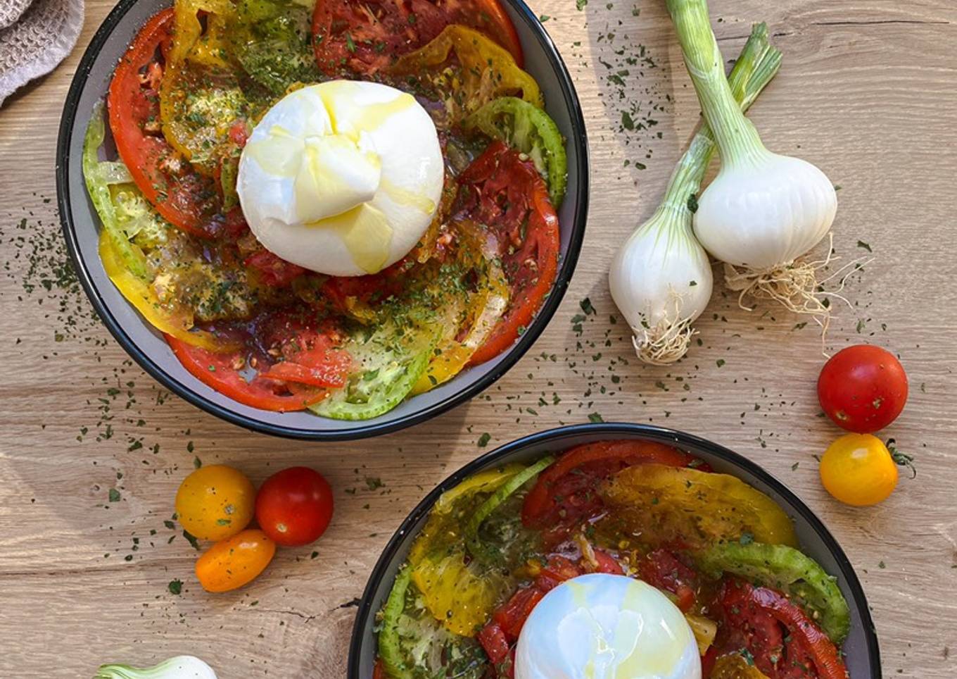 Carpaccio de tomates 3 couleurs et sa burrata
