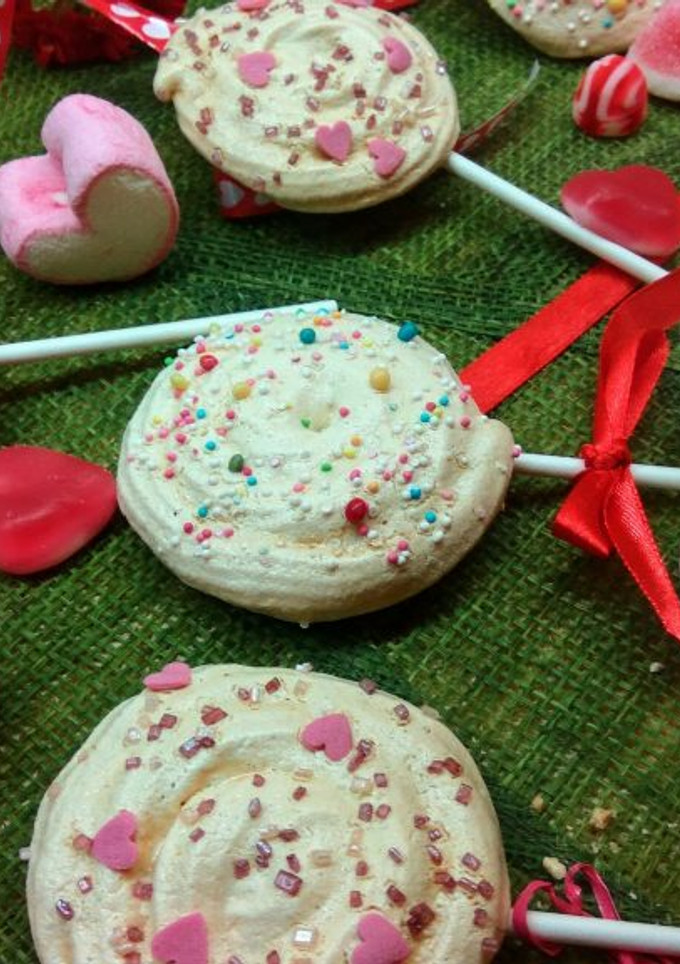 Una foto de Piruletas de merengue