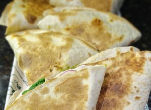 Una foto de Wraps, triángulos