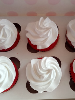 A picture of Redvelvet cupcakes.