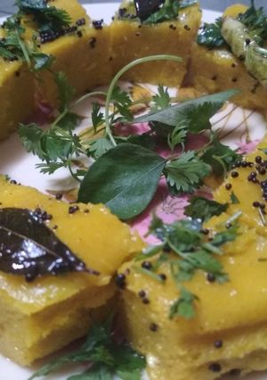 खमण ढोकळा (khaman dhokla recipe in marathi) रेसिपी चे मुख्य फोटो 