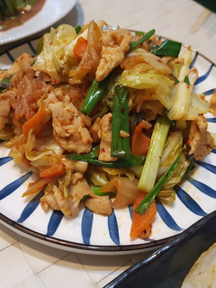 蒜香高麗菜炒泡菜豬肉 的食譜成品照片