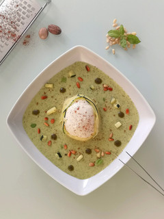 Una foto de Crema de calabacín con mozzarella fresca