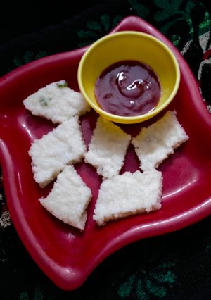 ઇન્સ્ટન્ટ રવા ના ઢોકળા રેસીપી મુખ્ય ફોટો