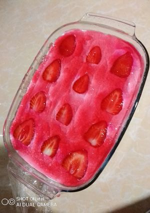 صورة لوصفة تحلية بالفراولة