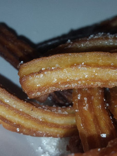 Una foto de Churros - con sólo tres ingrediente, fácil y económicos