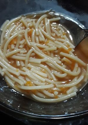 Una foto de Sopa de fideos fácil (principiantes / receta rápida)