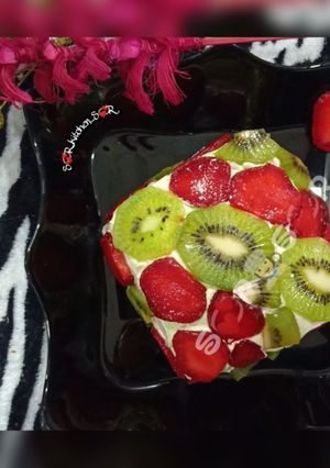 ઈન્સ્ટન્ટ ફ્રુટ કેક (Fruit Cake Recipe In Gujarati) રેસીપી મુખ્ય ફોટો