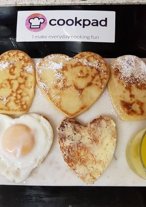 A picture of Valentines Breakfast 💚💜.