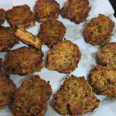A picture of Bocadillos de pencas de remolachas al horno.