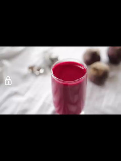 A picture of Strawberry beet detox smoothie.