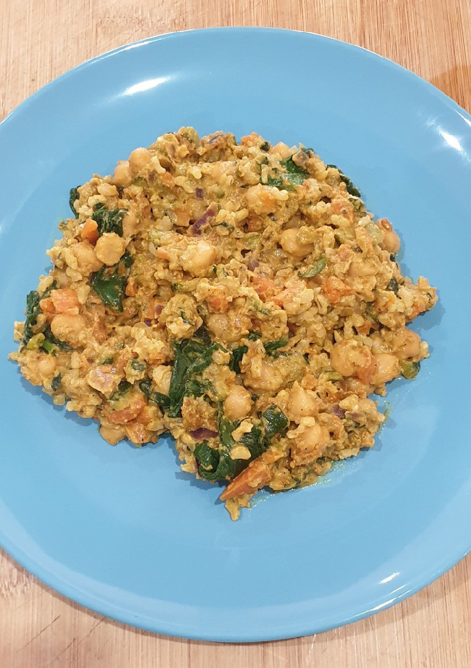 Una foto de Garbanzos al curry con verduras