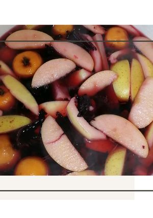 Una foto de Ponche con jamaica y tamarindo