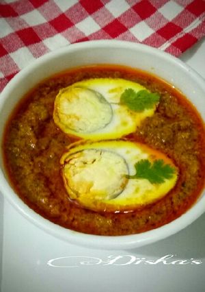 A picture of Kolhapuri Egg Masala.