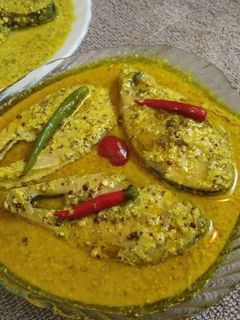সর্ষে ইলিশ ভাপা রেসিপির প্রধান ছবি