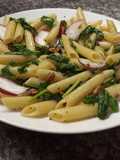 Pasta con maní tostado