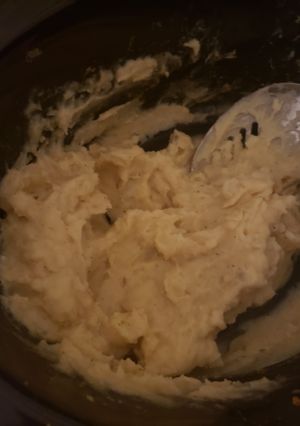 A picture of Croc pot mashed potatoes.
