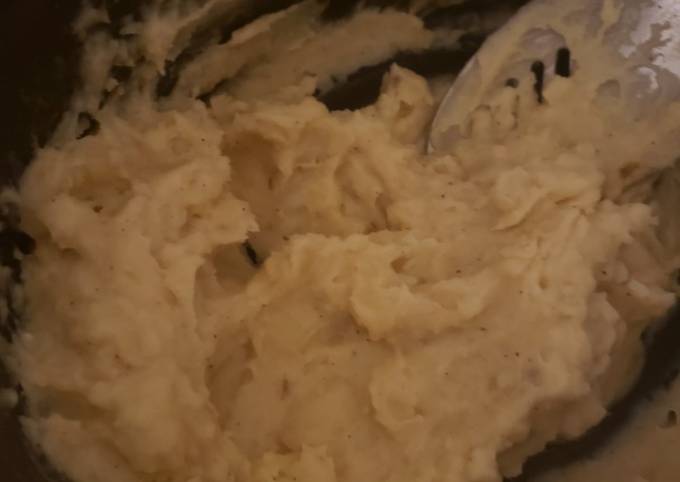Recipe of Award-winning Croc pot mashed potatoes