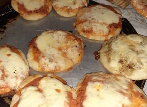 Una foto de Pizzetas caseras