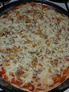 Házi pizza recept fotója