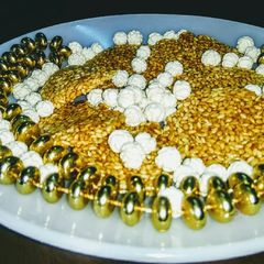 A picture of Sesame jaggery chikki.