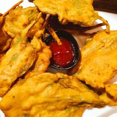 A picture of Palak Pakoray.