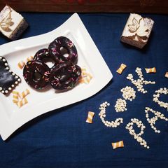 A picture of Glazed donuts.