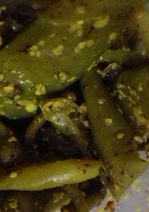 A picture of Mirch ka pickle.