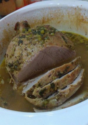 Una foto de Pernil de cerdo sin hueso a la mostaza🐷