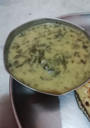 A picture of Palak (spinach) saag.