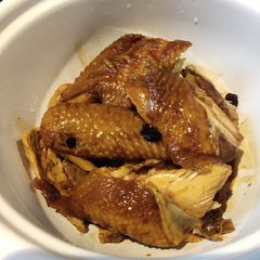 A picture of Half Chicken in Oyster Sauce.