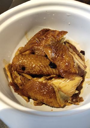 A picture of Half Chicken in Oyster Sauce.