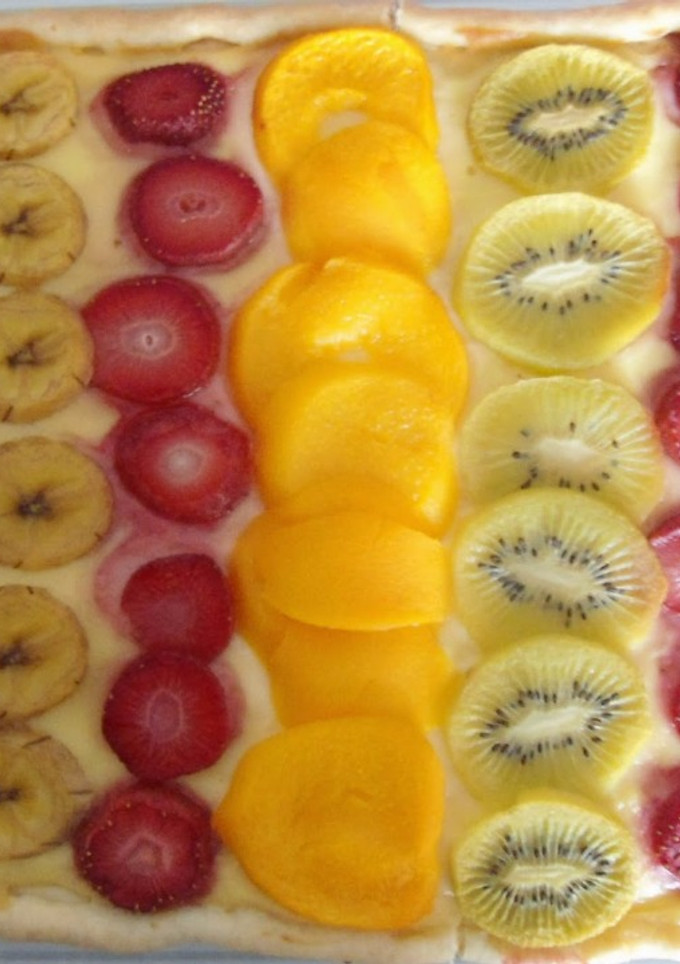 Una foto de Hojaldre de frutas y crema