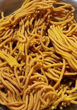 बेसन नमकीन सेव रेसिपी मुख्य फोटो