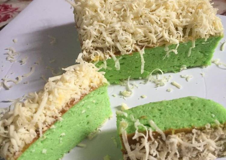 Cara Gampang Menyiapkan Cake Pandan Keju DEBM / KETO yang Bikin Ngiler