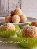 Tartufini al cocco e cioccolato bianco