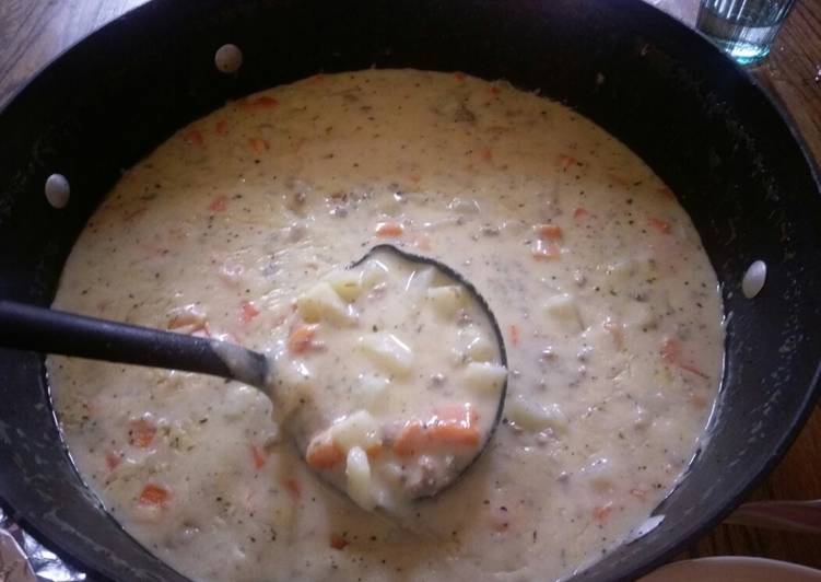 How to Make Award-winning Cheeseburger soup