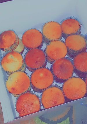 A picture of Vanilla cup cakes.