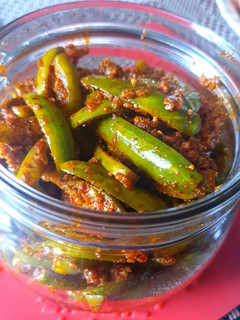 A picture of Tendli/Ivy gourd pickle.