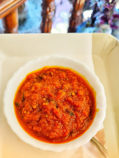 टमाटर की चटपटी चटनी (Tamatar ki chutpati chutney recipe in hindi) रेसिपी मुख्य फोटो