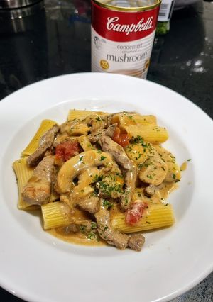 รูปของ Stroganoff แบบง่ายจากซุปเห็ดกระป๋อง ใส่มะกะโรนี