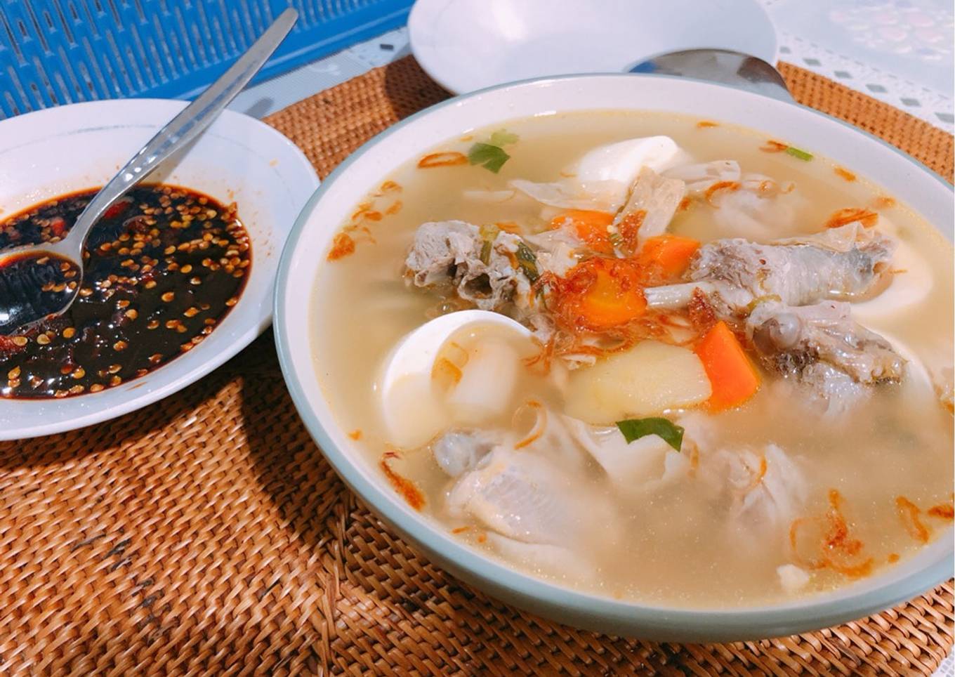 Cara Gampang Membuat Sop Ayam Kampung Anti Gagal