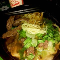 A picture of Pinoy Mami (street style ramen noodles) .