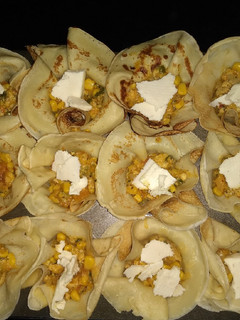 Una foto de Bolsitas de crepé rellenas 🤤🧀👌