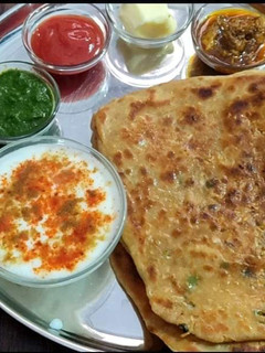 आलू प्याज़ का पराठा (aloo pyaz ka paratha recipe in Hindi) रेसिपी मुख्य फोटो