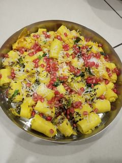 મસાલા ખાંડવી(khandvi recipe in gujarati) રેસીપી મુખ્ય ફોટો